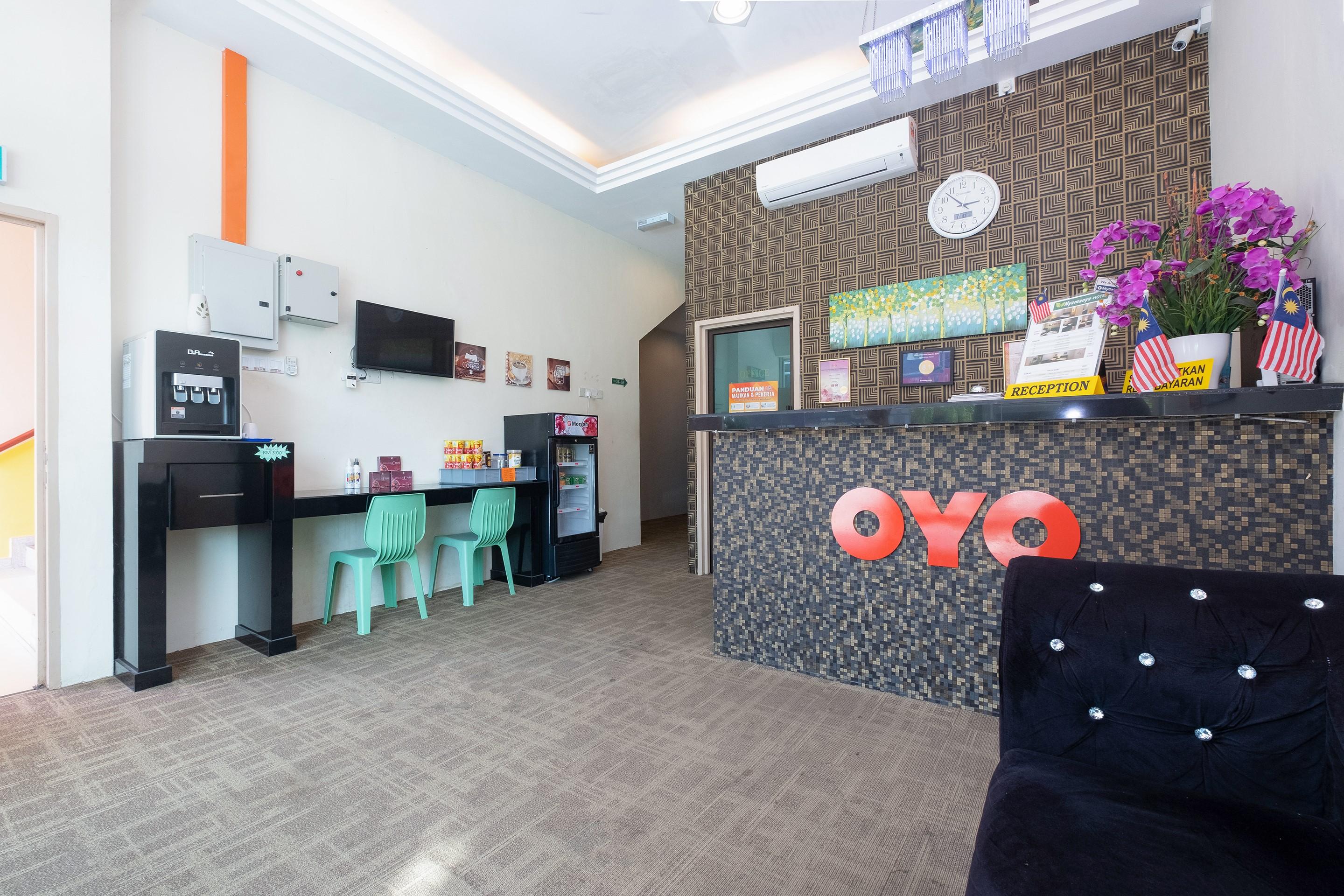 Oyo 89981 Nyamanya Hotel Kuantan Buitenkant foto